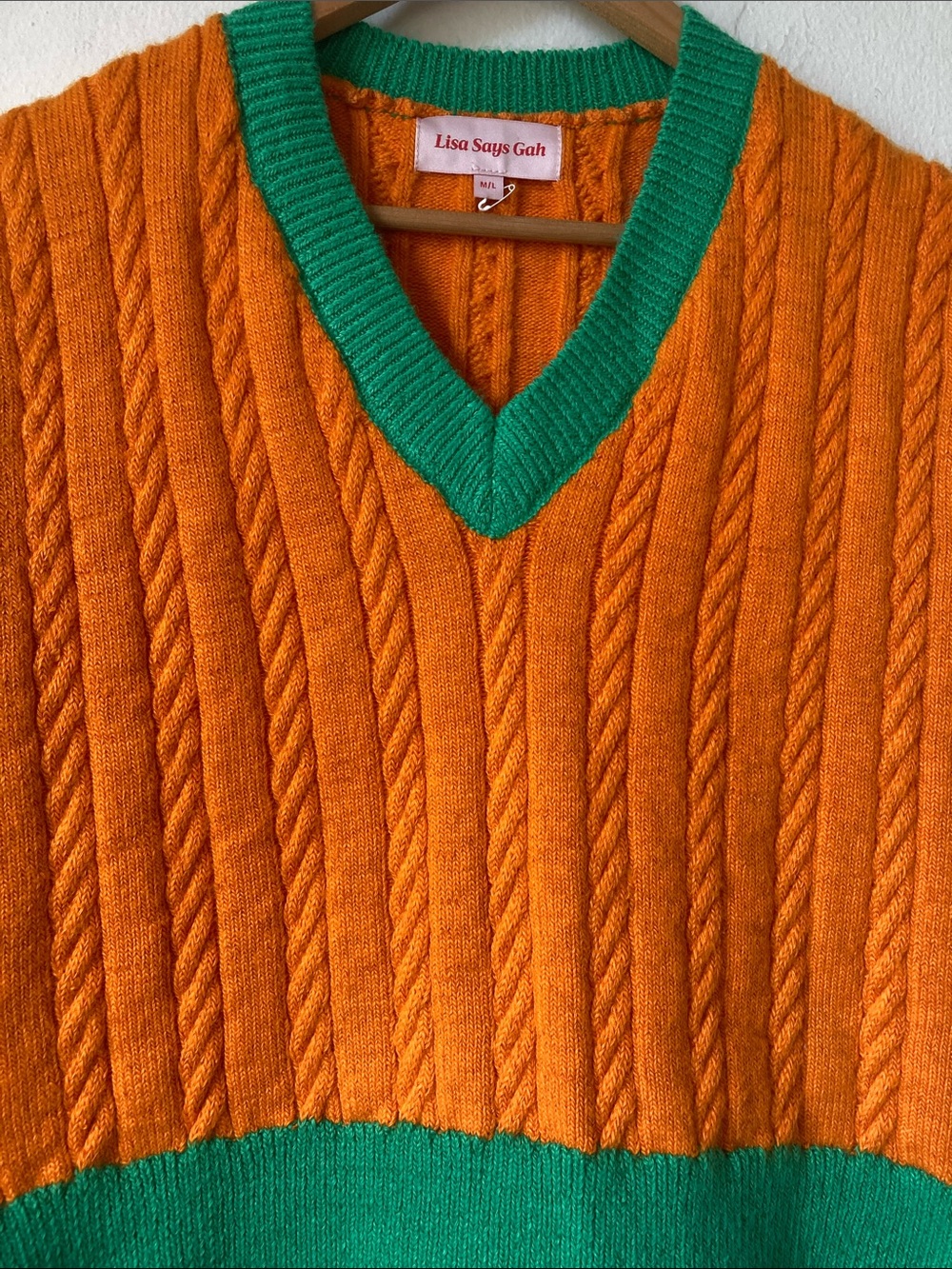 Lisa Says Gah orange & green cable knit sweater vest M/L - Picture 5 of 9